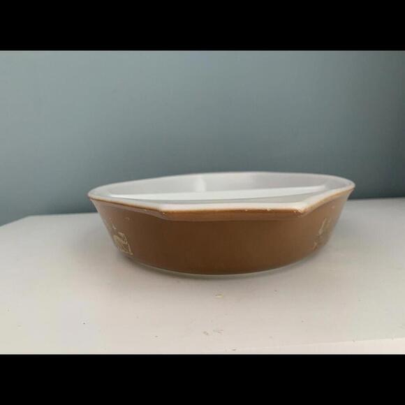 PYREX Early Americana Divided Casserole Brown Gold Cat Eagle 1 1/2 quart Vintage - Picture 6 of 11